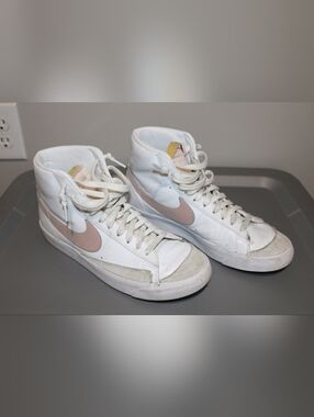Nike Women’s Mid-Top Sneakers - White with Pale Pink Swoosh